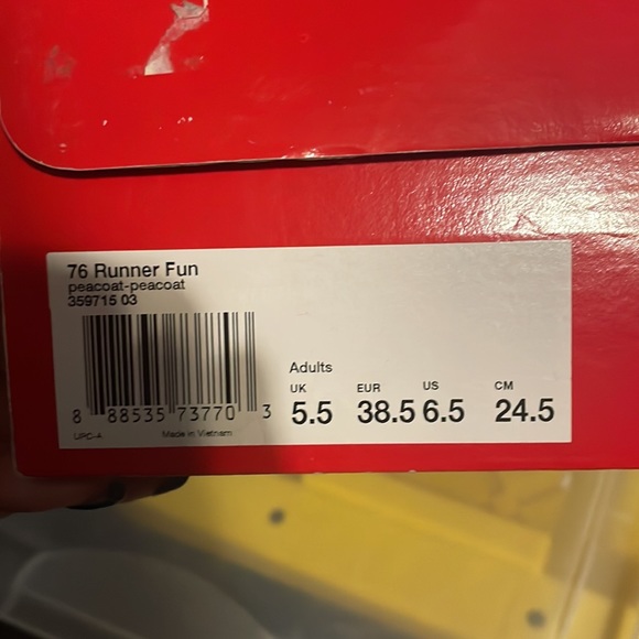 Puma - Picture 4 of 4